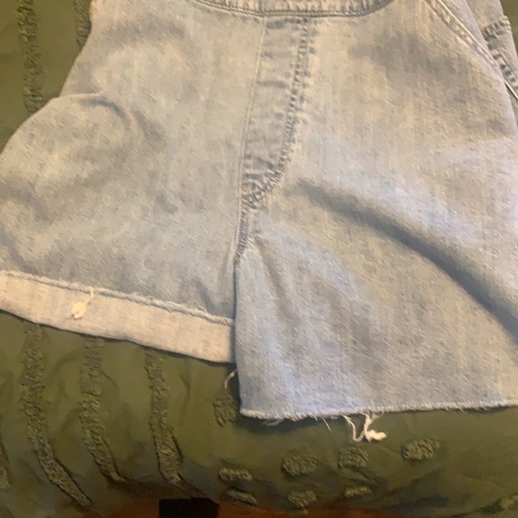 Denim overall shorts - Picture 2 of 4